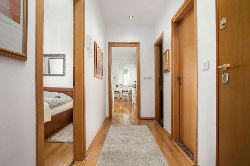 Duplex + Garage Apartment Rovinj Exterior photo